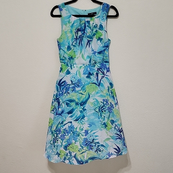 R&K Dresses & Skirts - Floral Sleeveless Dress - Blue and Green